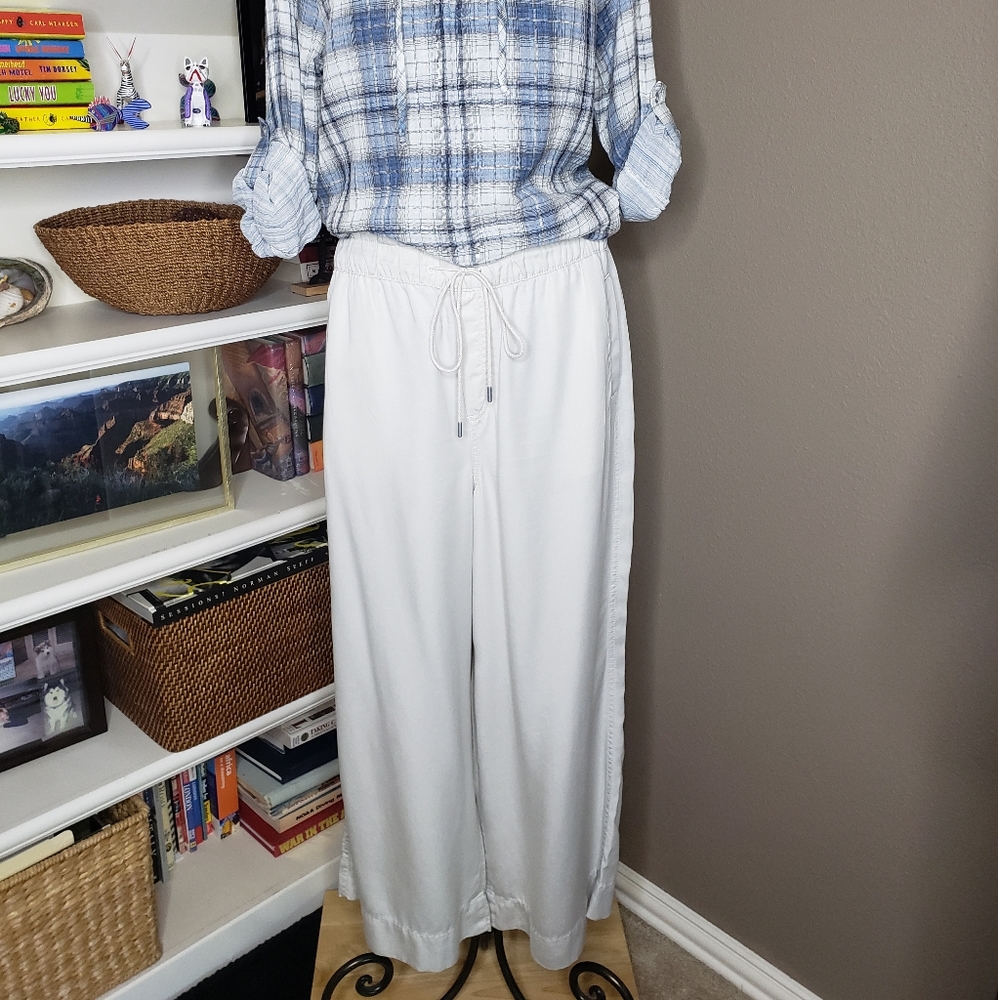 NWT pull on wide leg pant from Ann Taylor loft - Picture 3 of 7